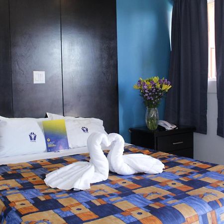 Motel Las Fuentes Mexicali Bagian luar foto