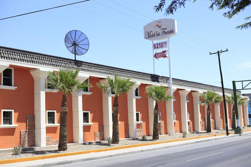 Motel Las Fuentes Mexicali Bagian luar foto